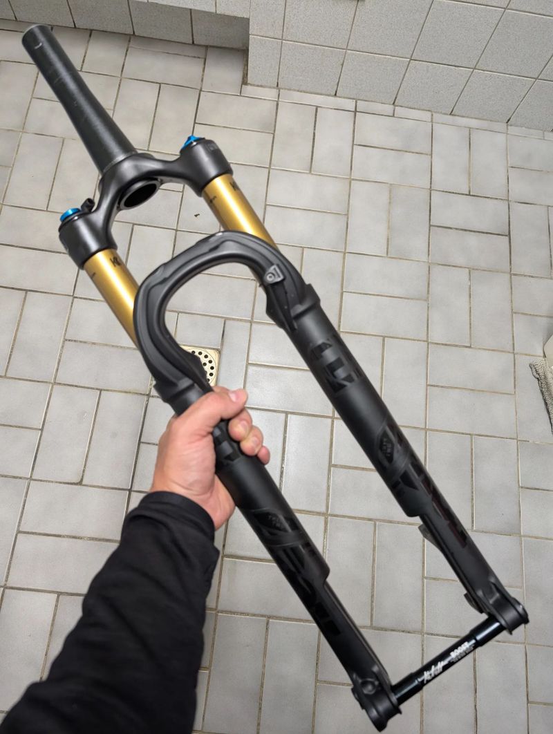 2022 Factory SC 32 FLOAT 29 100mm FIT4