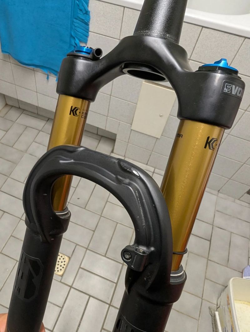 2022 Factory SC 32 FLOAT 29 100mm FIT4