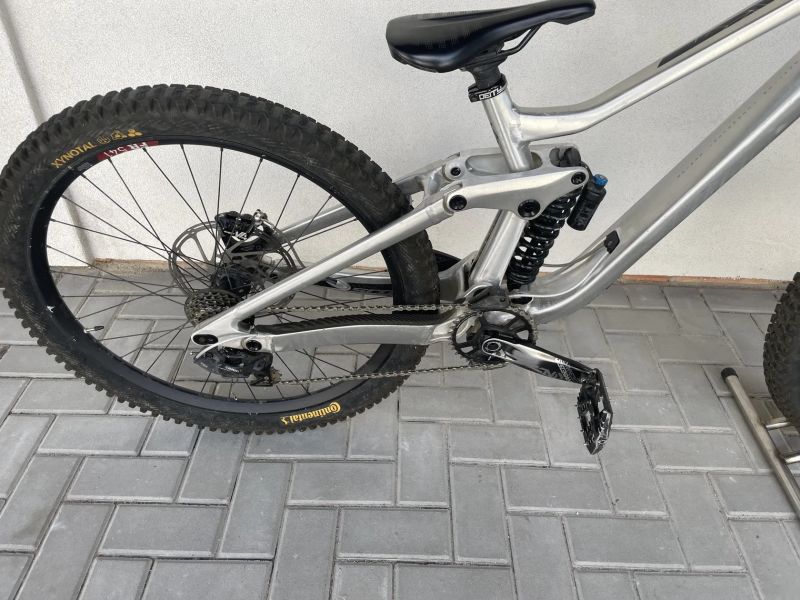Scott Gambler 920 velikost L mullet