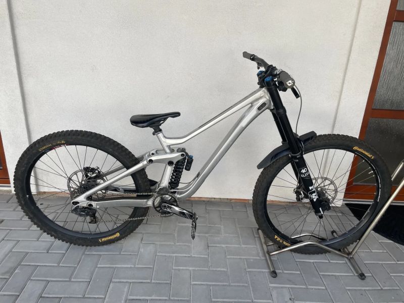 Scott Gambler 920 velikost L mullet