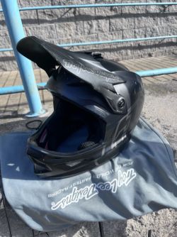 Troy Lee Designs D3 Fiberlite black