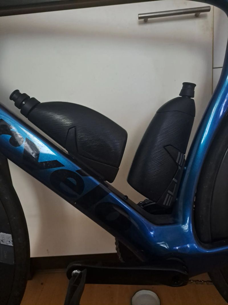 2x Aero láhve 