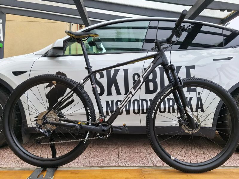 Superior XC 879