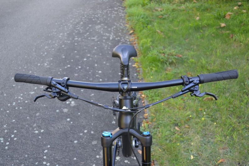 Canyon Neuron 7 (M) Top Stav