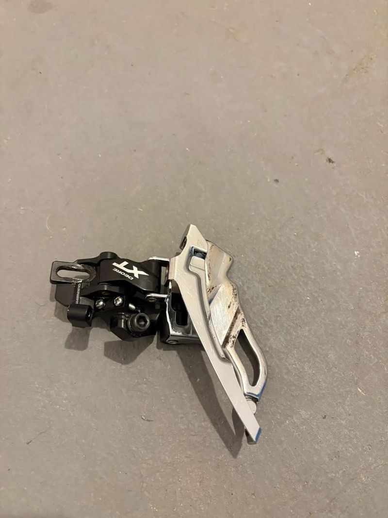 Přesmykač Shimano Deore XT FD-T781