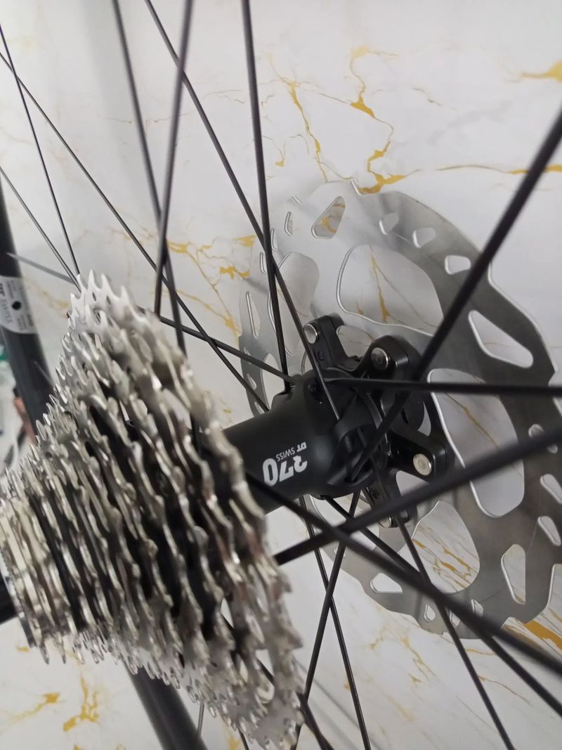 Nová sada Shimano Di2 2x12 R7170 + DT Swiss 