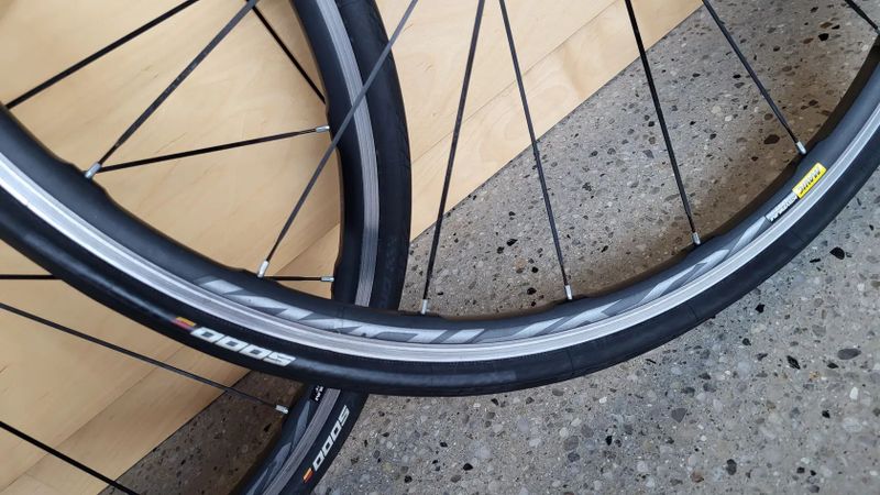 Zapletená silniční kola MAVIC KSYRIUM Elite UST 25
