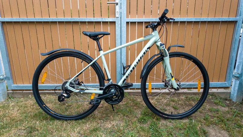 ZÁNOVNÍ KOLO Specialized Crosstrail