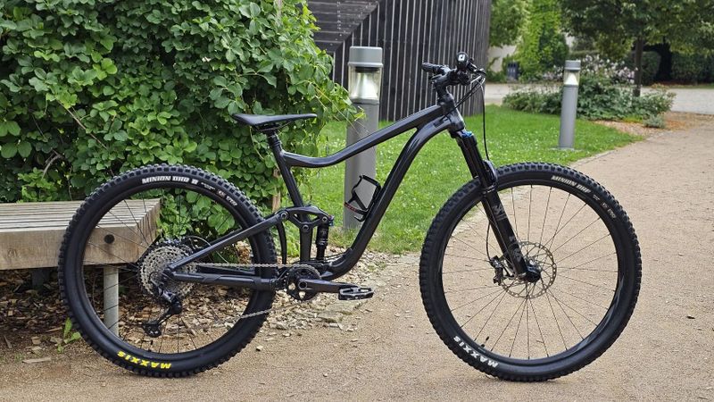 Giant Trance 1