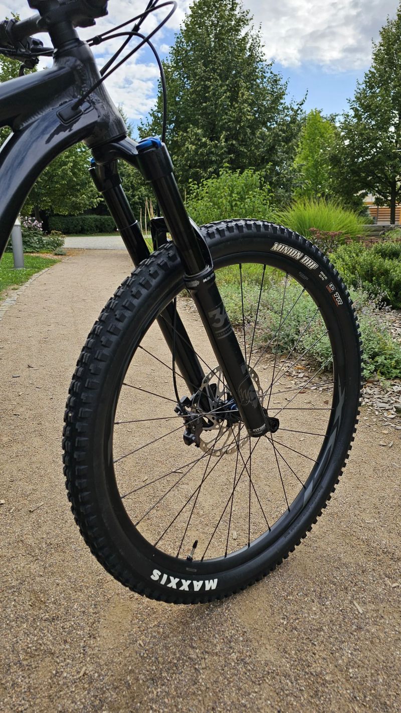 Giant Trance 1