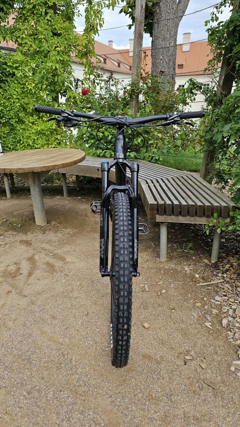 Giant Trance 1