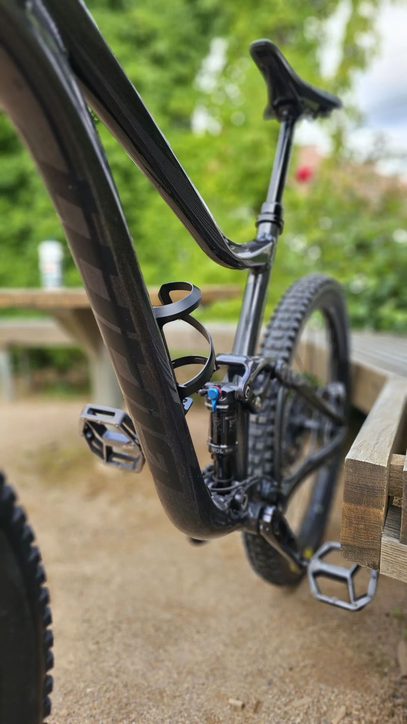 Giant Trance 1