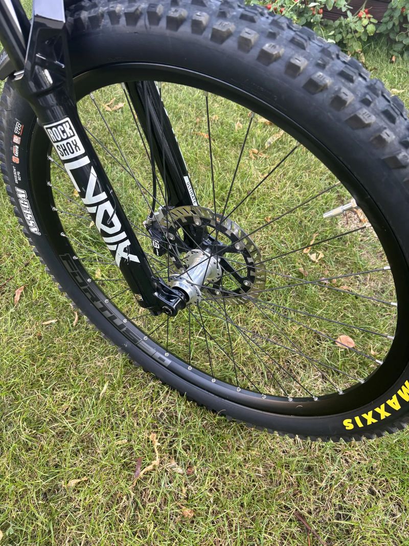 YT Industries Jeffsy