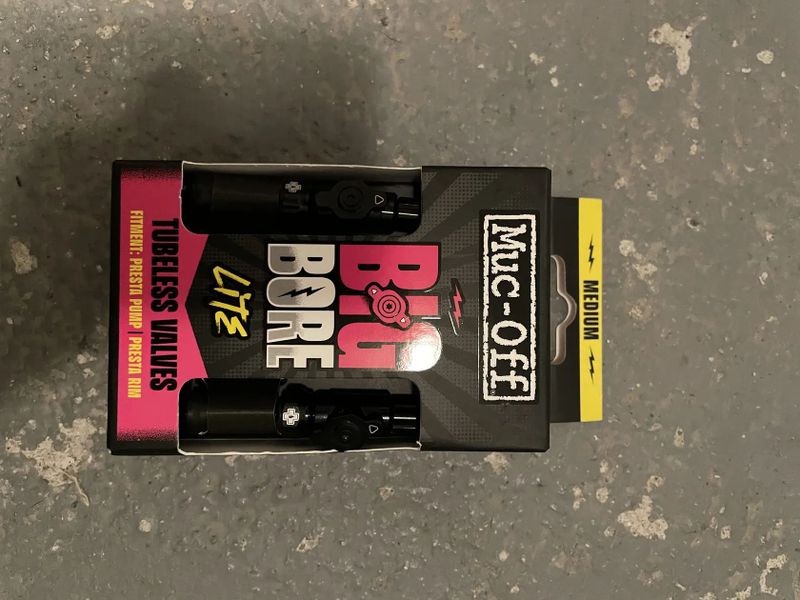 Muc-off Big Bore Lite tubeless valves