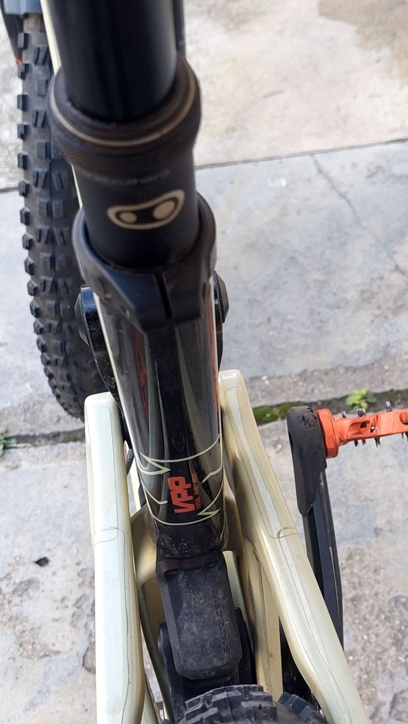 Santa Cruz Hightower CC (L)