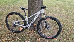 Grand Canyon Young Hero XS 27,5" (2023) – přestavba 11,5 kg, DT Swiss / Suntour Axon / Deore