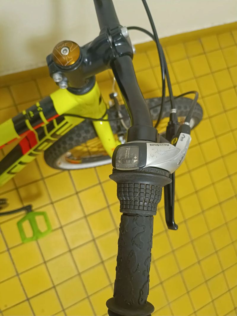 Prodám dětské kolo Cube Acid