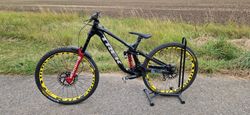 Trek Session