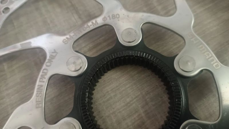 Kotouče SHIMANO SM-RT54