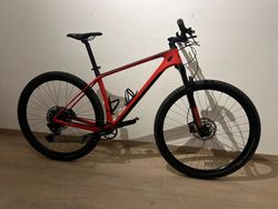🚵 SCOTT Scale 940 – karbonový hardtail 29" 🚵