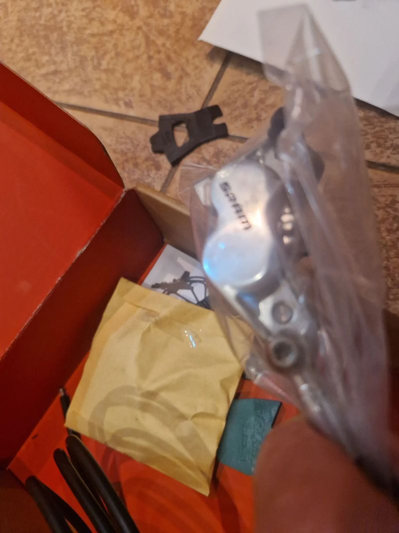 XC MTB brzdy SRAM Level Ultimate Stealth 4pístové přední + zadní