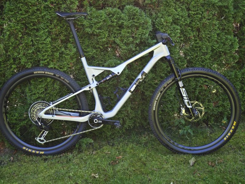 Celoodpružený top model QM FS10 SRAM XX T-type Transmission AXS 1x12 