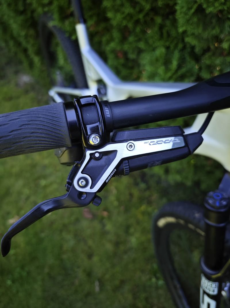 Celoodpružený top model QM FS10 SRAM XX T-type Transmission AXS 1x12 