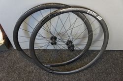  Zapletená kola DT Swiss PRC 1100 DICUT 35 - přední + zadní kolo