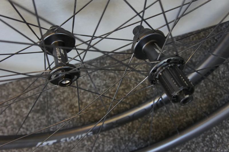  Zapletená kola DT Swiss PRC 1100 DICUT 35 - přední + zadní kolo