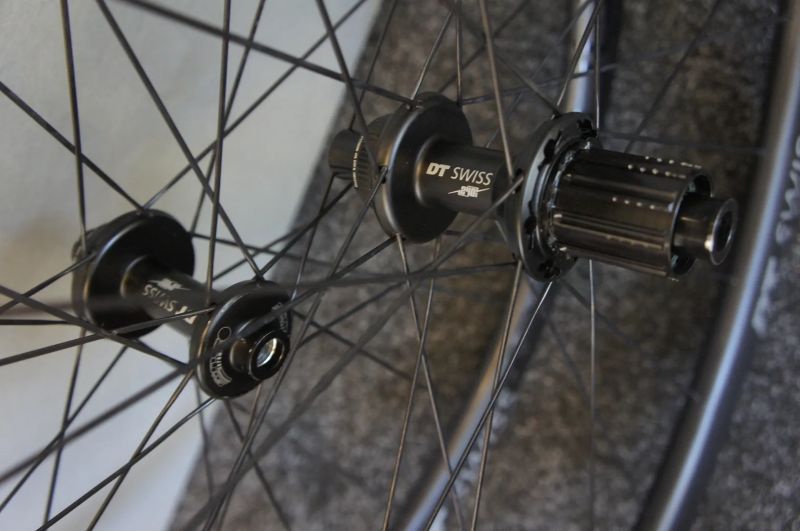  Zapletená kola DT Swiss PRC 1100 DICUT 35 - přední + zadní kolo