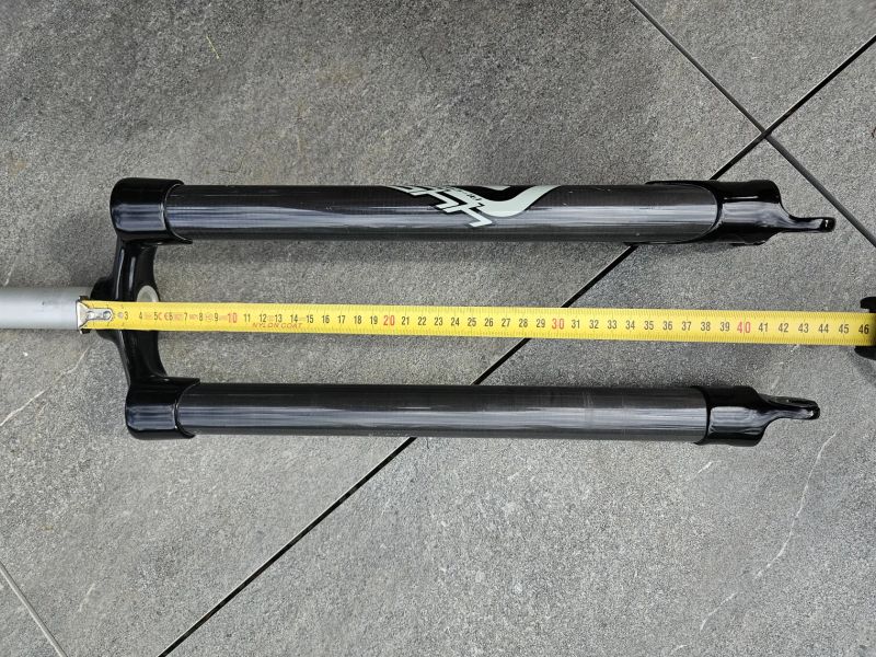 Karbonová pevná vidlice FORCE 445, 26" + 27,5", AHEAD 1 1/8", pro diskové brzdy