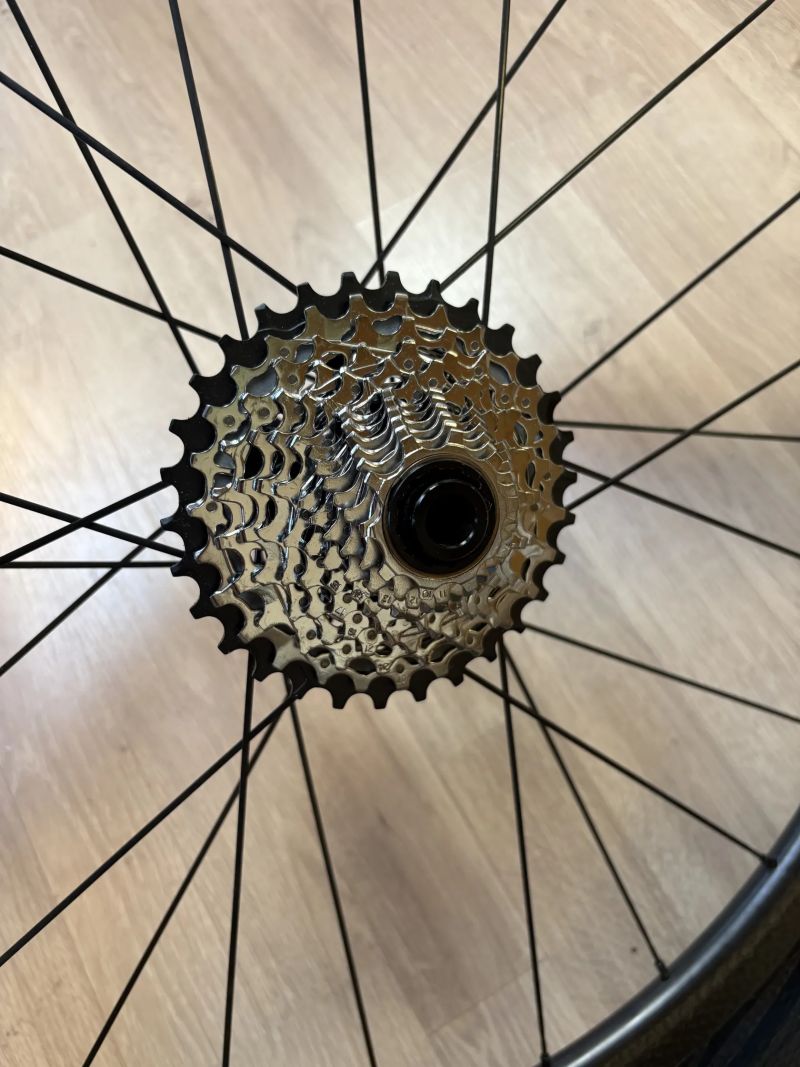 Silniční zapletená kola Zipp 404 + 808