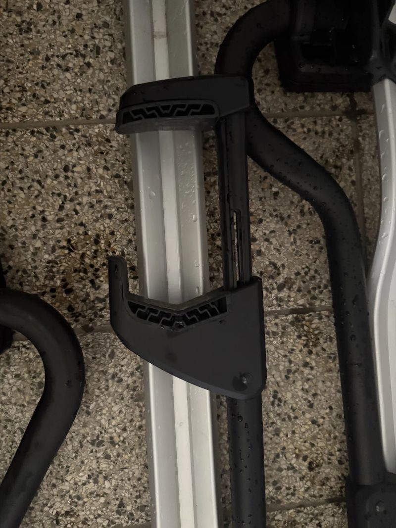2x Thule ProRide 591, 2x Thule ProRide 598