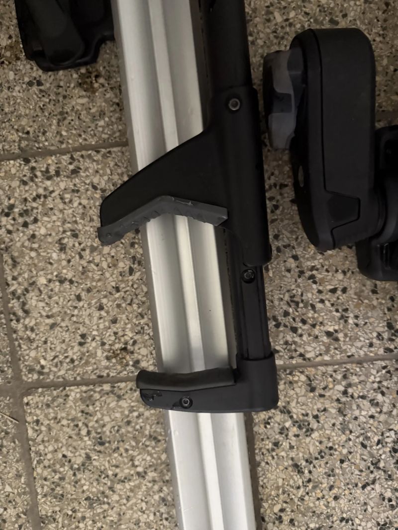 2x Thule ProRide 591, 2x Thule ProRide 598