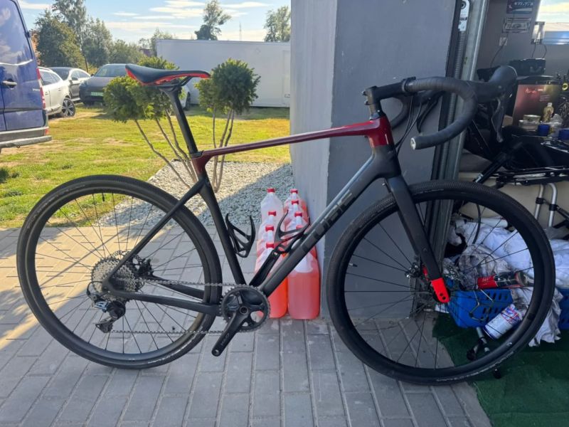 Karbonový gravel Cube Nuroad L 