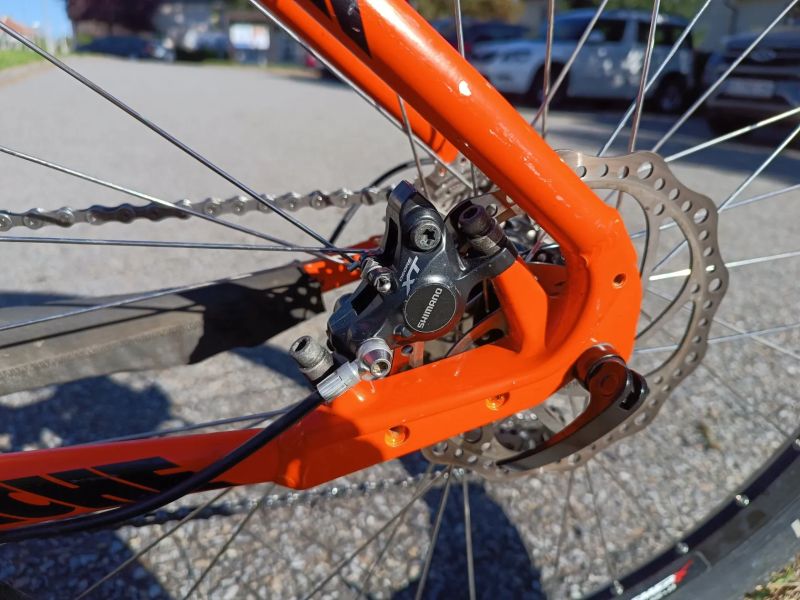 MTB Apache, pevná vidlice Merit
