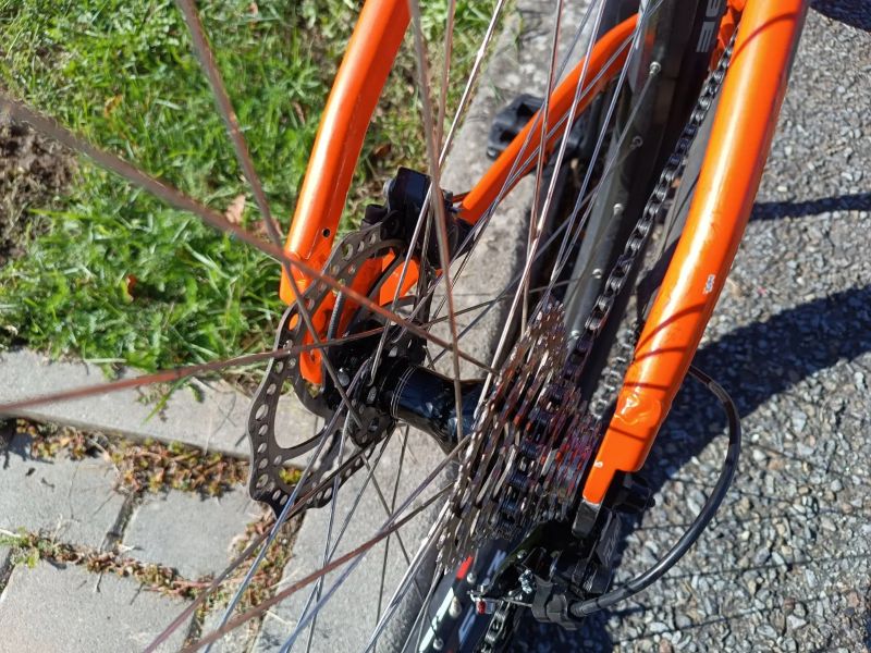 MTB Apache, pevná vidlice Merit