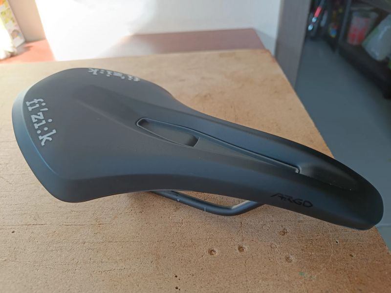 Prodám sedlo Fizik Terra Argo X5 140 mm