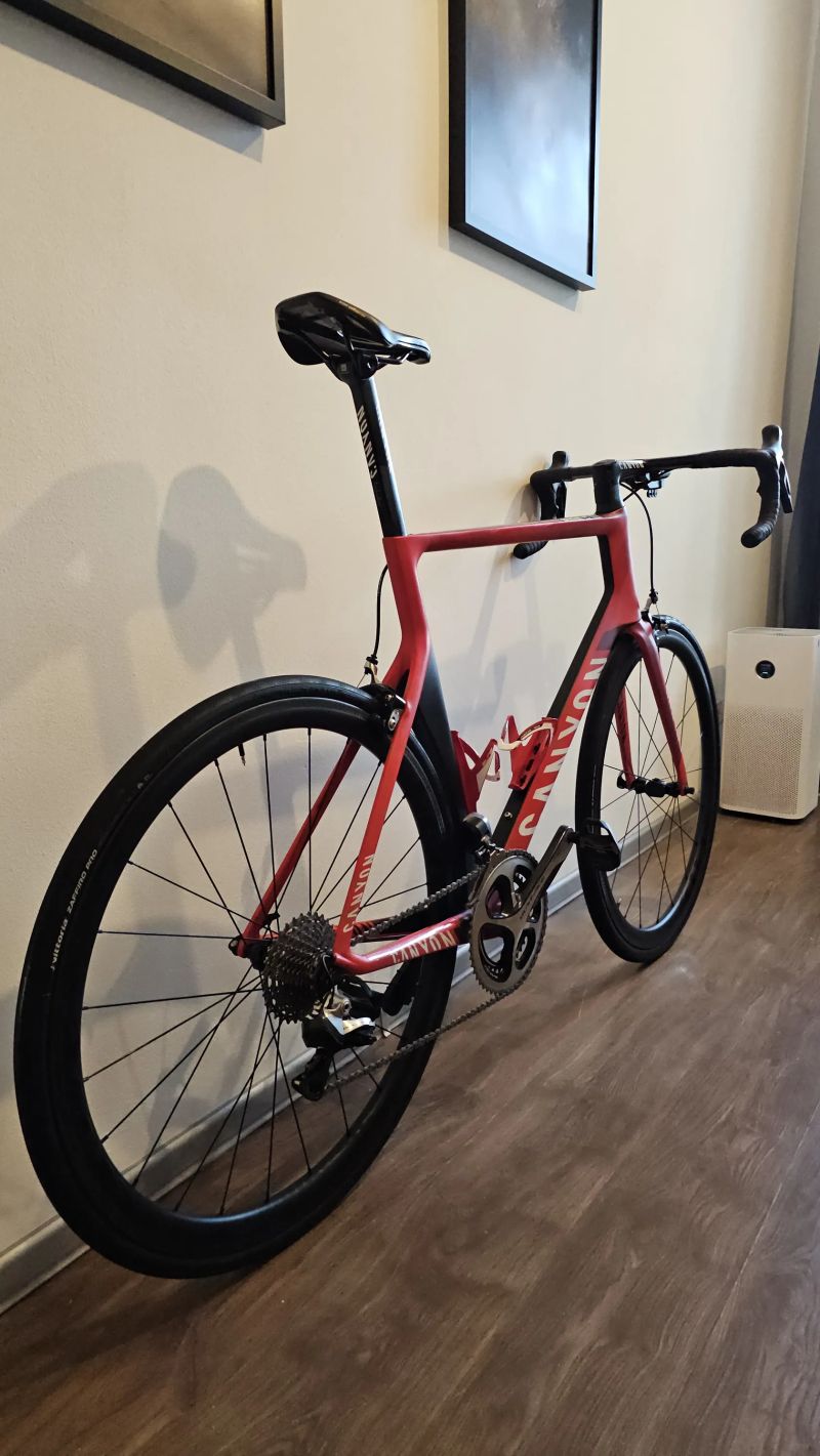 Canyon AEROAD CF SLX Dura-ace Di2