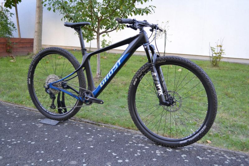 Ghost Lector Essential Raw Carbon Matt/Blue Gloss (M)