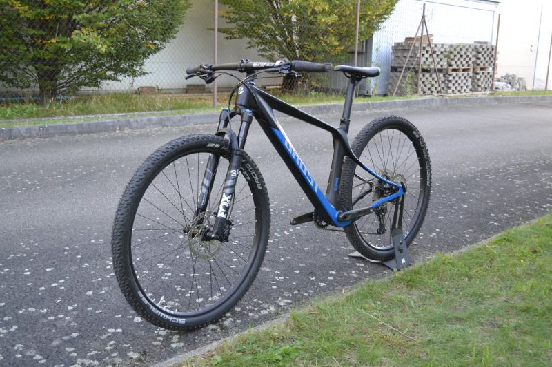 Ghost Lector Essential Raw Carbon Matt/Blue Gloss (M)