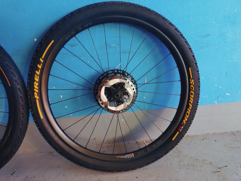 MTB kola JAVAX/DT SWISS