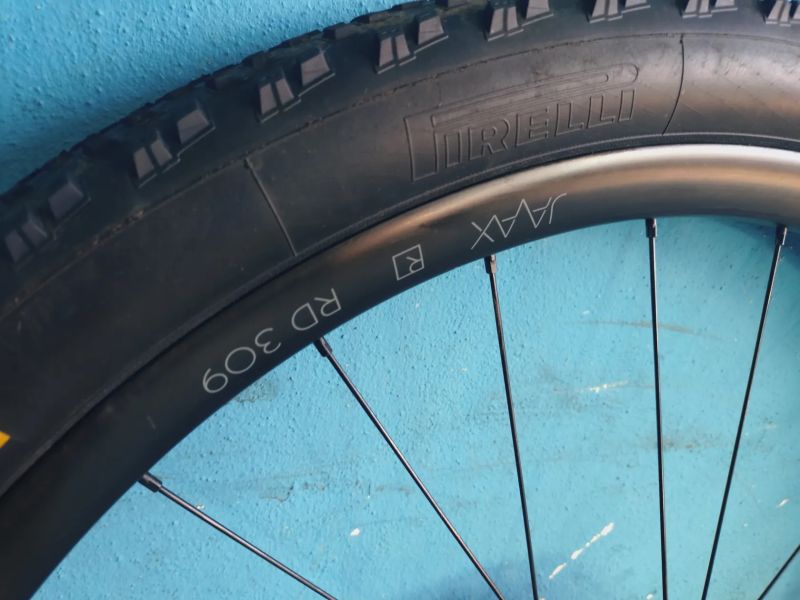 MTB kola JAVAX/DT SWISS