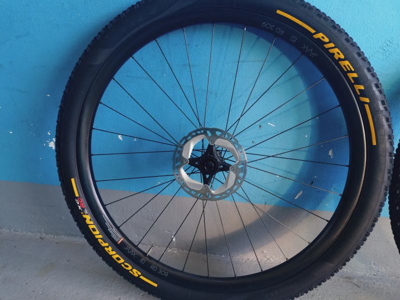 MTB kola JAVAX/DT SWISS