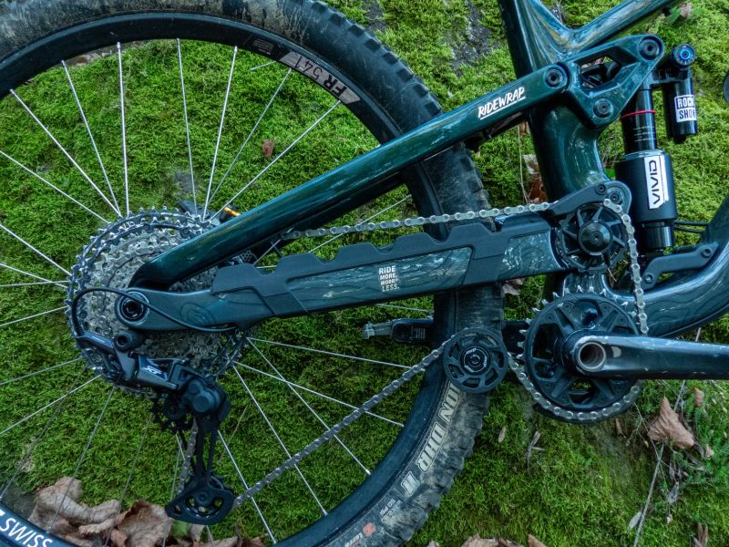 Trek Slash 9.8 XT gen. 6 - úplně nový rám! full 29" vel. M/L