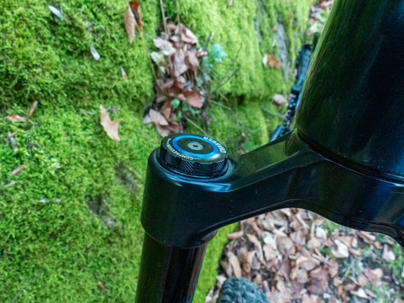 Trek Slash 9.8 XT gen. 6 - úplně nový rám! full 29" vel. M/L