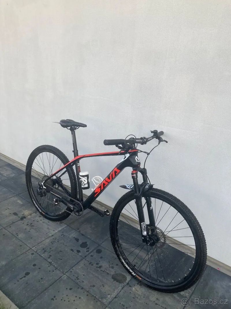 Horské kolo Sava 29” karbon