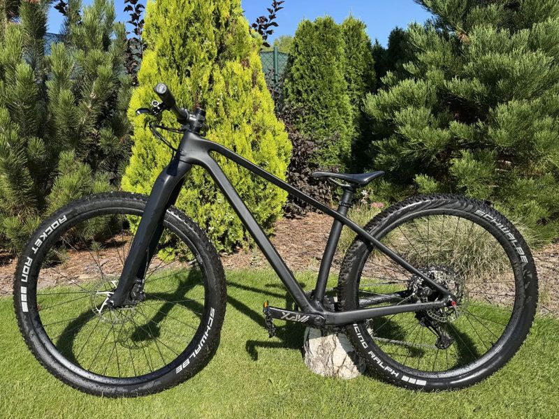Ultralehké kolo z karbonu 27,5"od 135cm
