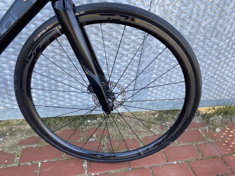 Dedacciai Vertigine, karbon kola, karbon komponenty Deda, Ultegra Di2