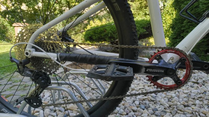 Trailový pevňák On-One Hello Dave | Shimano XT, DVO Diamond D2